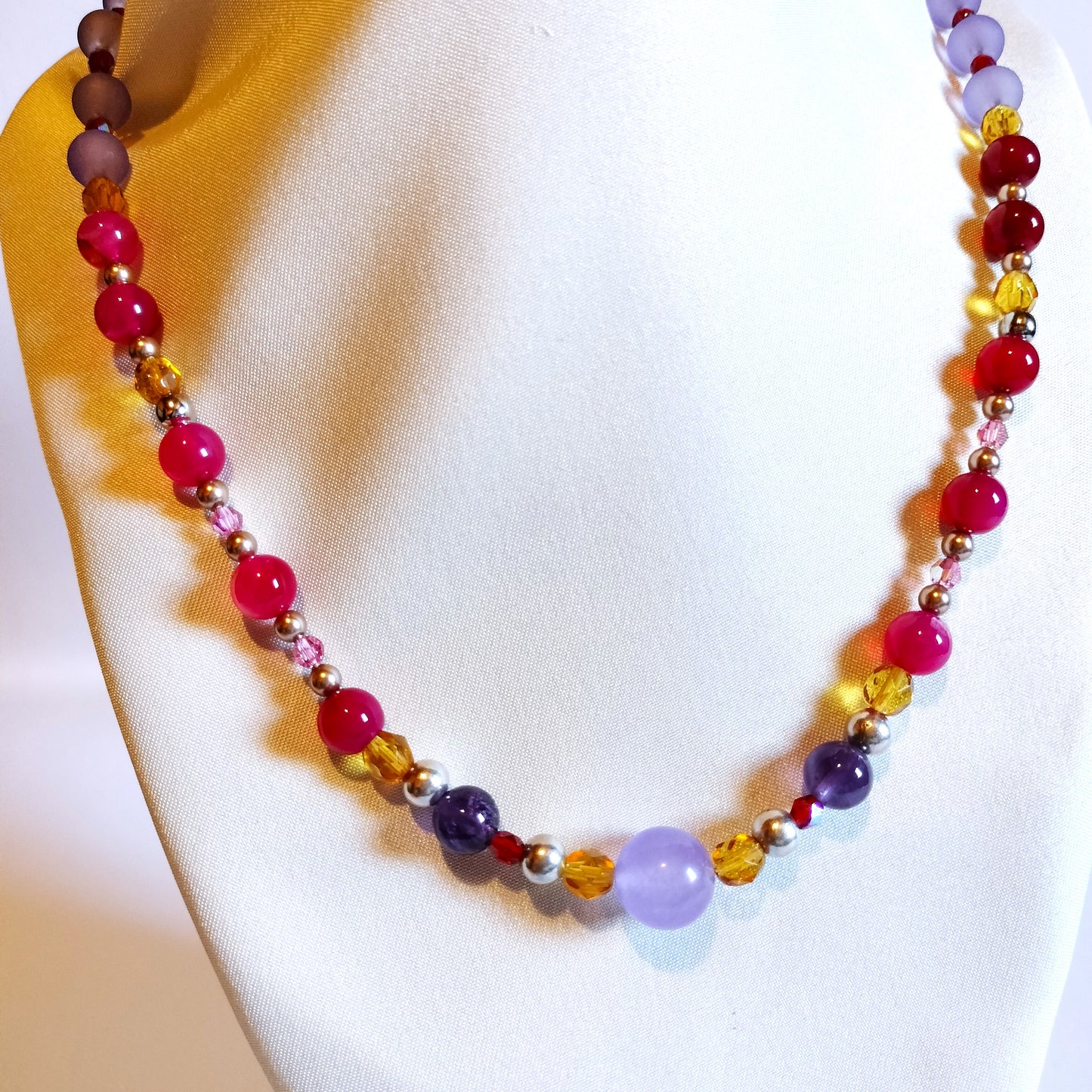 Collier en verre et pierres naturelles n° 001