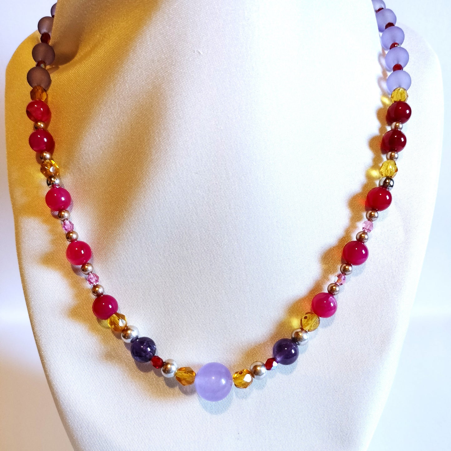 Collier en verre et pierres naturelles n° 001