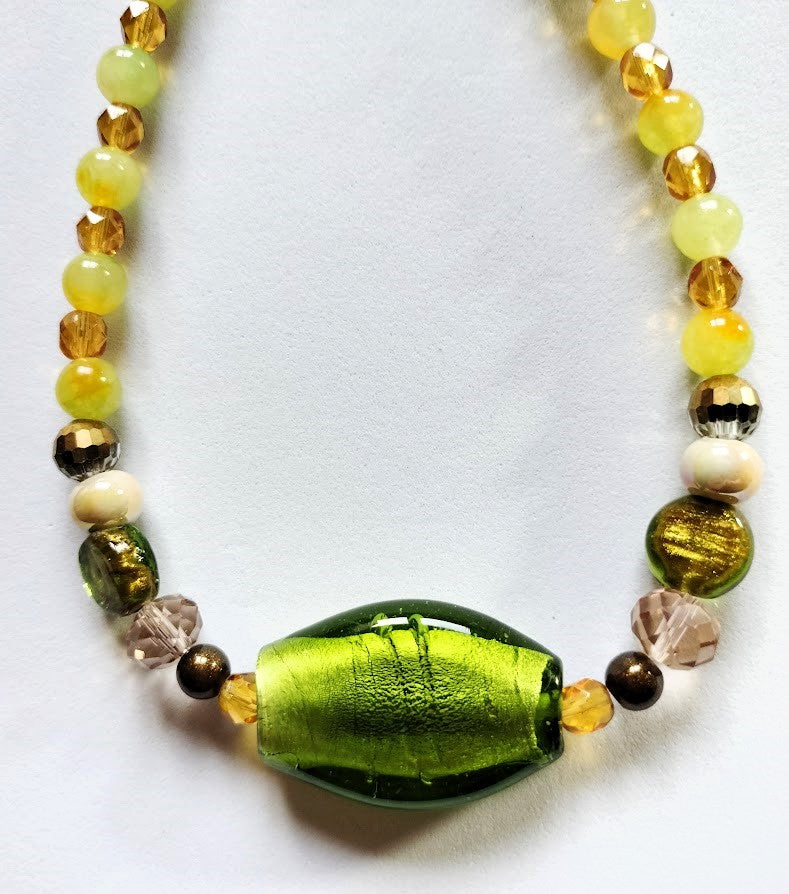 Collier en pierres naturelles et perles de verre n° 011